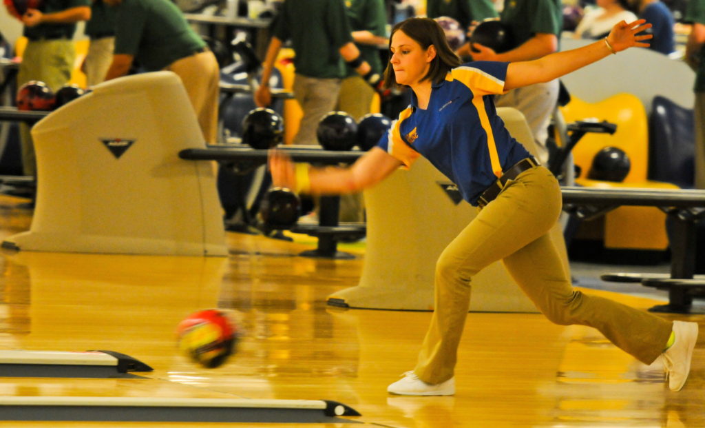 the-bowling-release-learning-proper-technique-beginner-bowling-tips